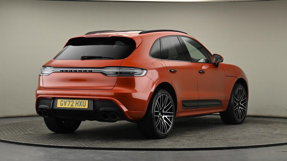 Porsche Macan Image 26