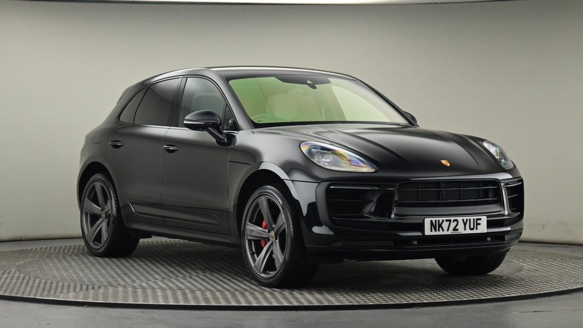 Porsche Macan Sticky Header Image