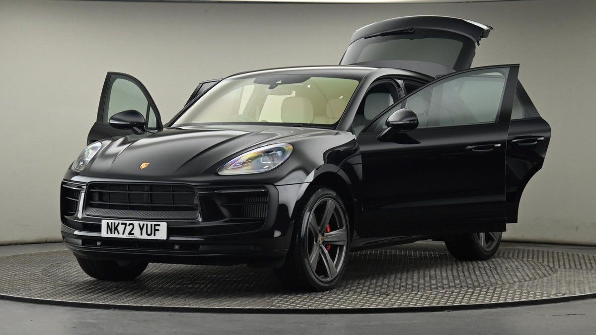 Porsche Macan Image 28