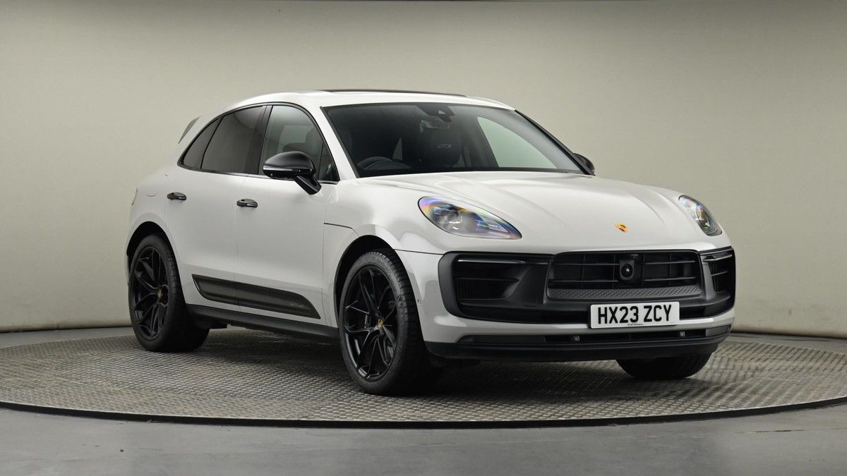 Porsche Macan Sticky Header Image