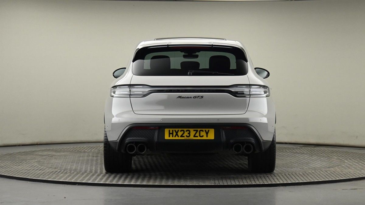 Porsche Macan Image 24