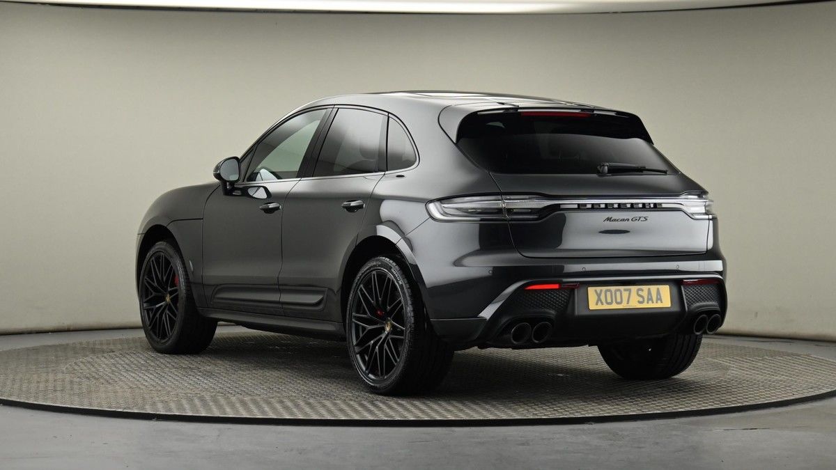 Porsche Macan Image 24