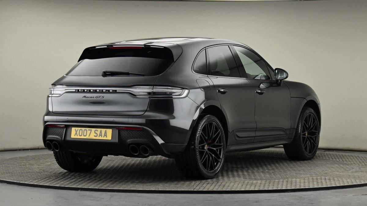 Porsche Macan Image 26