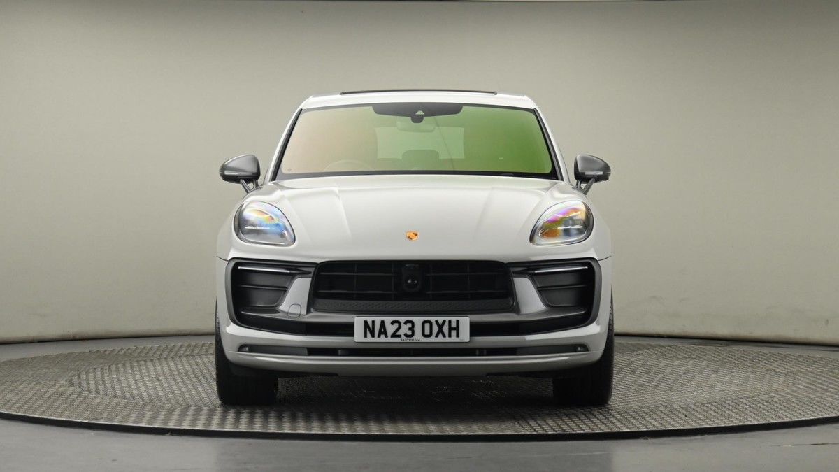 Porsche Macan Image 21