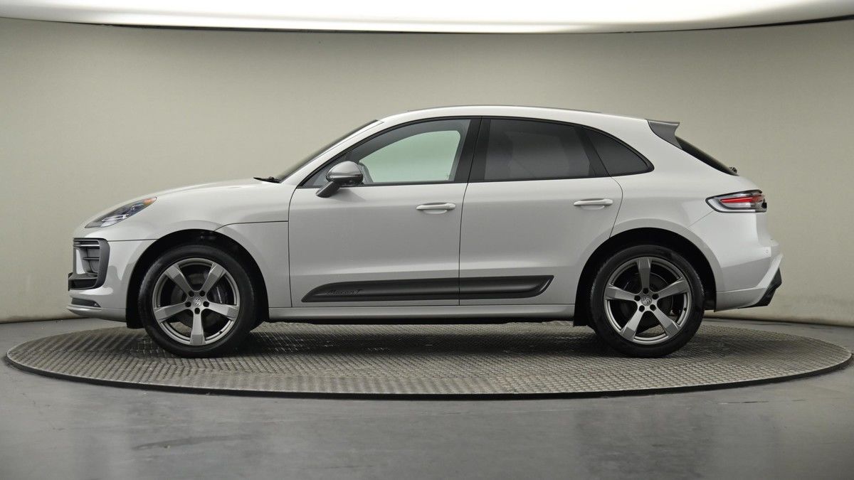 Porsche Macan Image 23