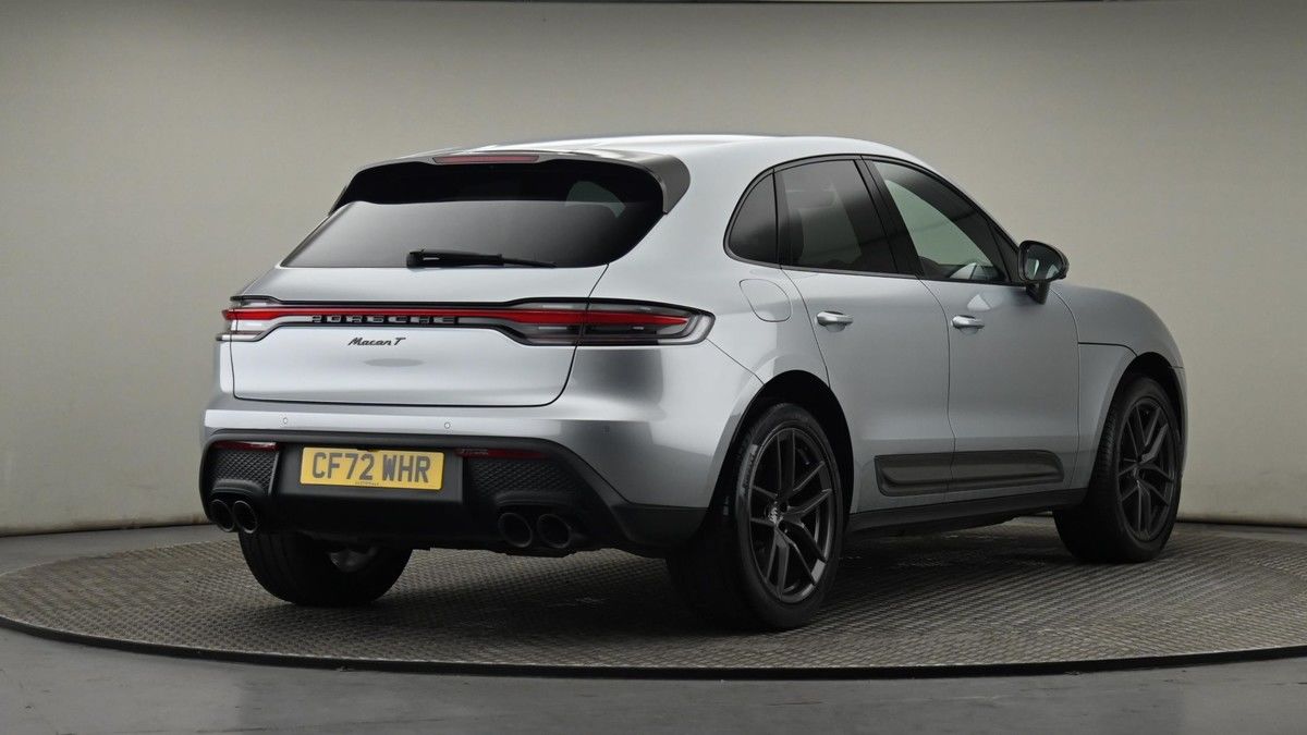 More views of Porsche Macan