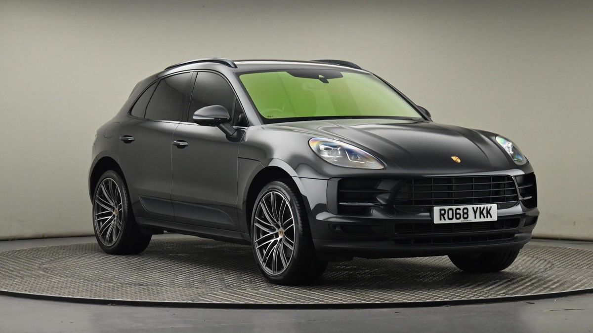 Porsche Macan Sticky Header Image