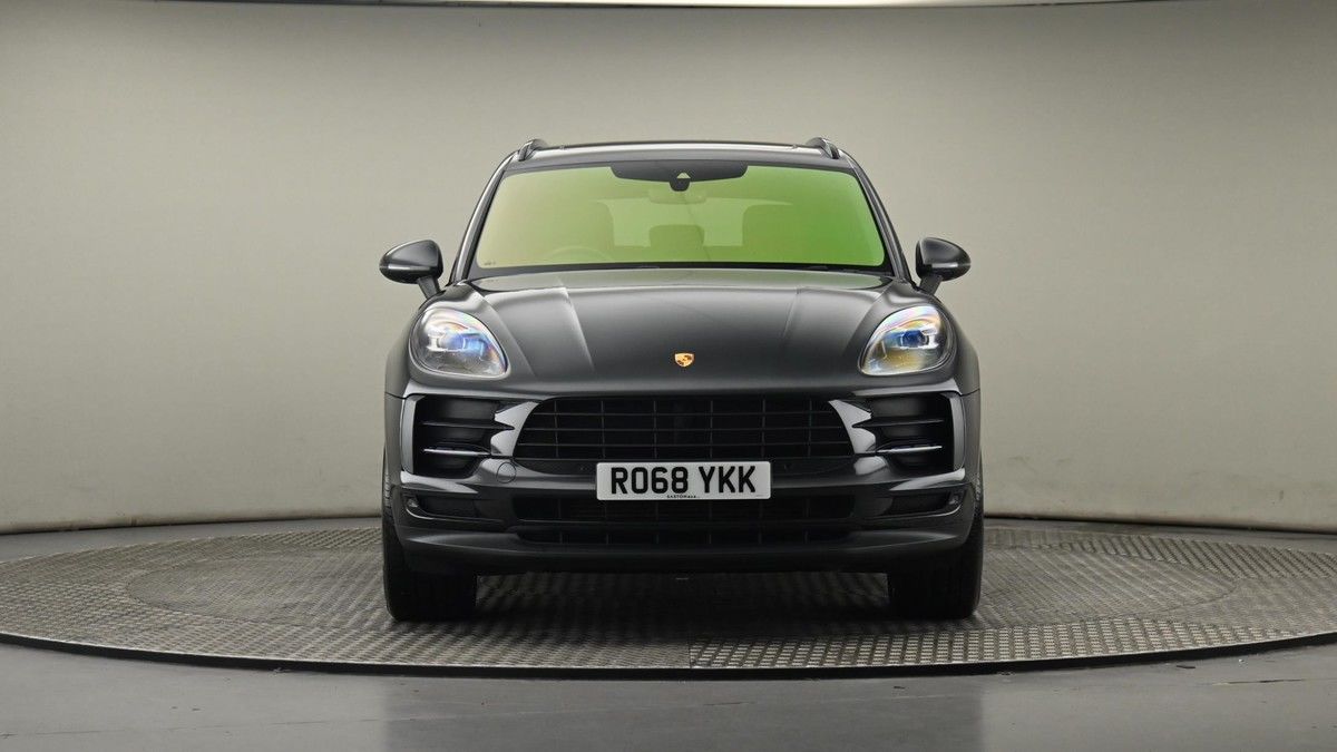 Porsche Macan Image 21