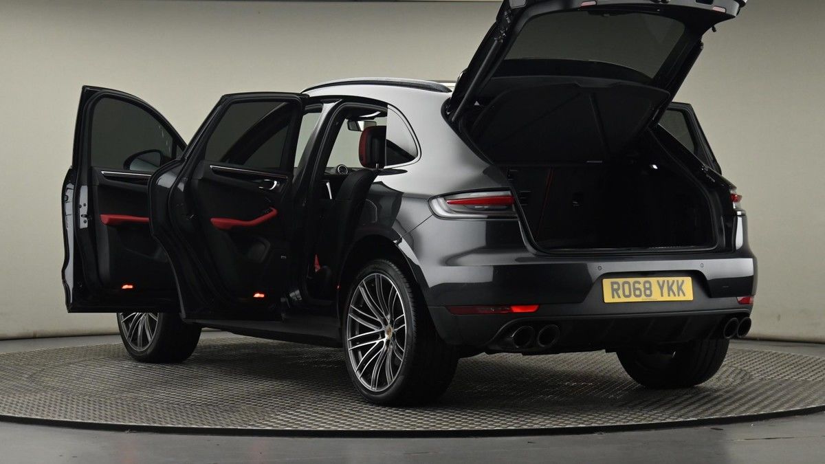 Porsche Macan Image 29