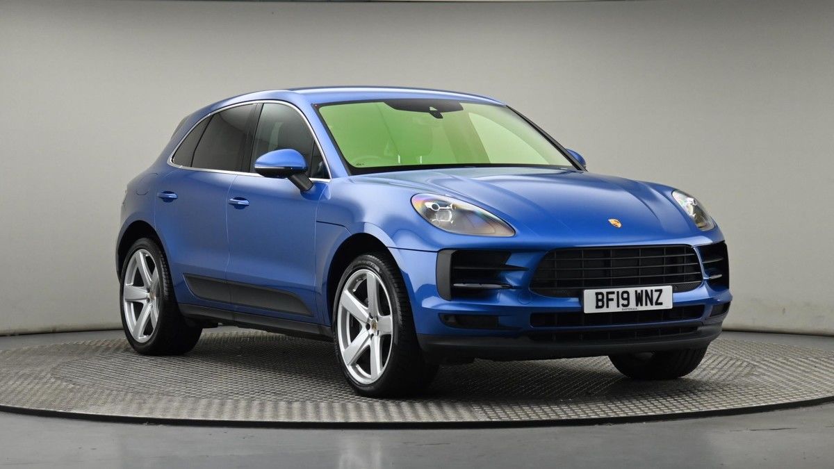 Discover 93+ images porsche macan fuel tank capacity In.thptnganamst