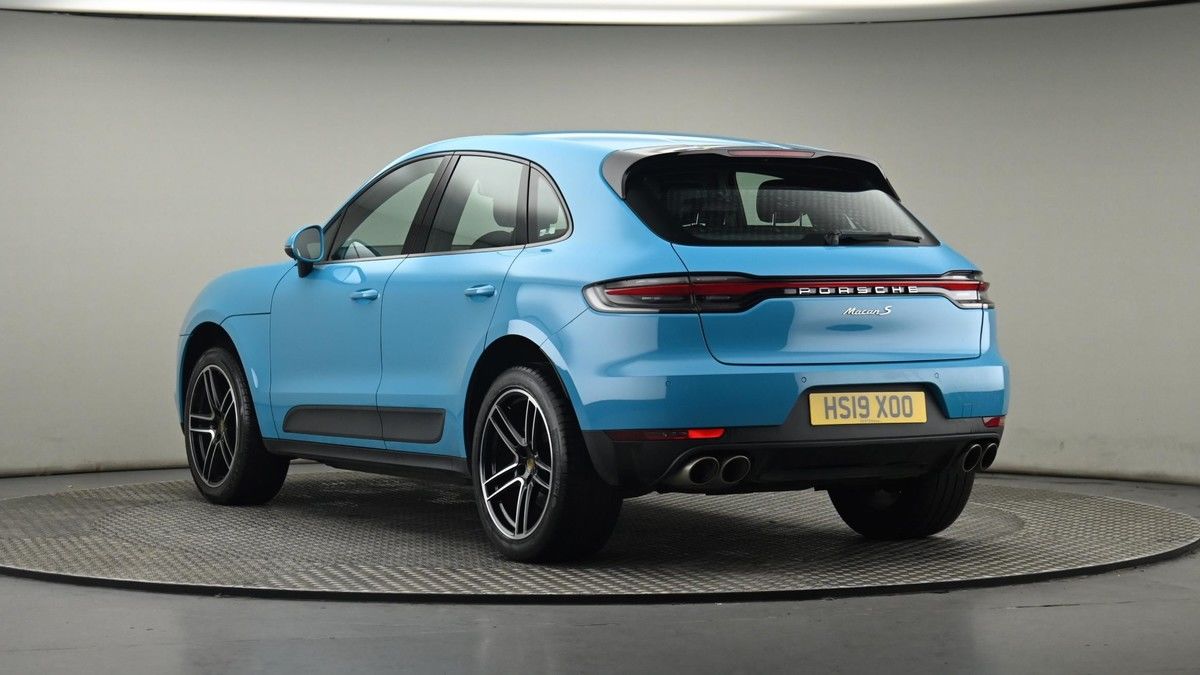 Porsche Macan Image 24