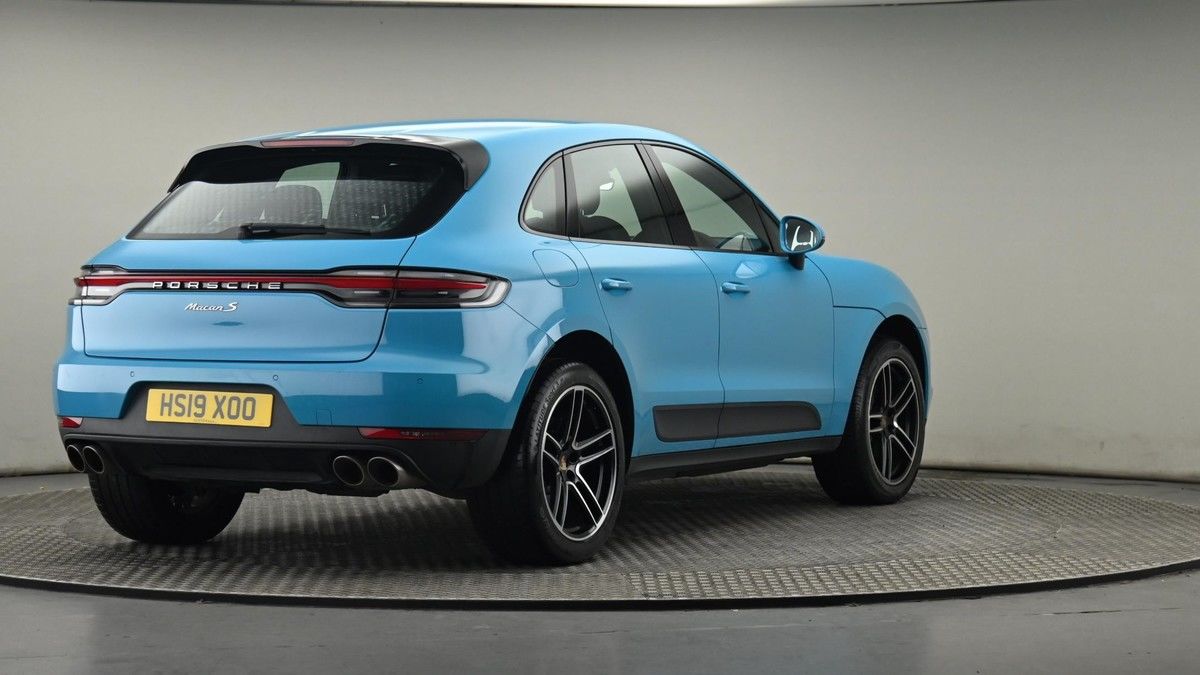 Porsche Macan Image 26