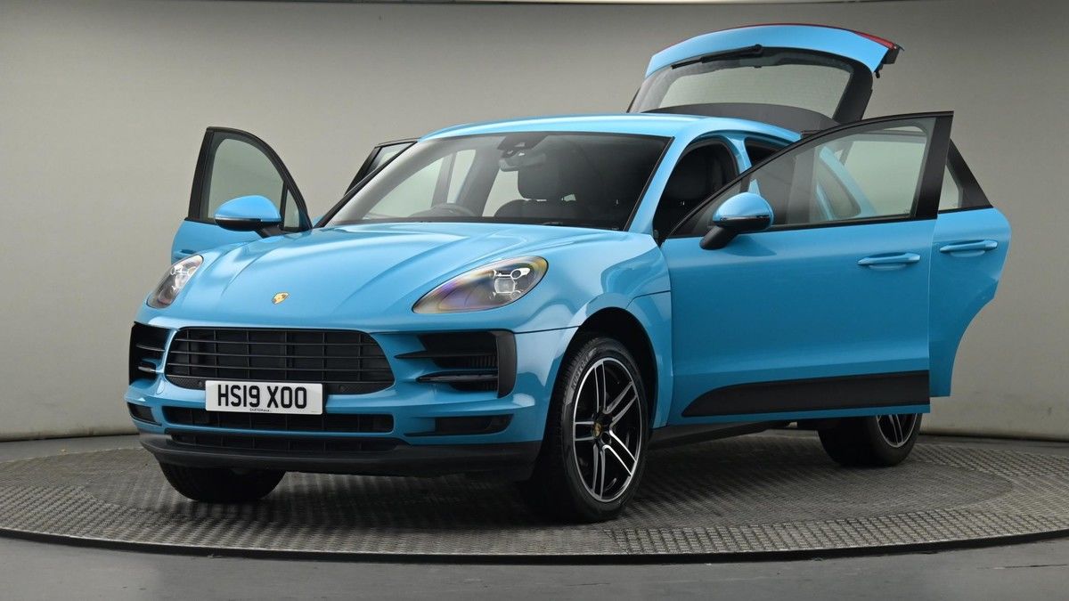 Porsche Macan Image 28