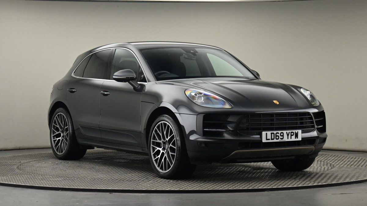 More views of Porsche Macan