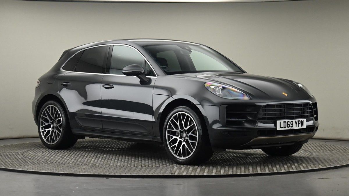 More views of Porsche Macan