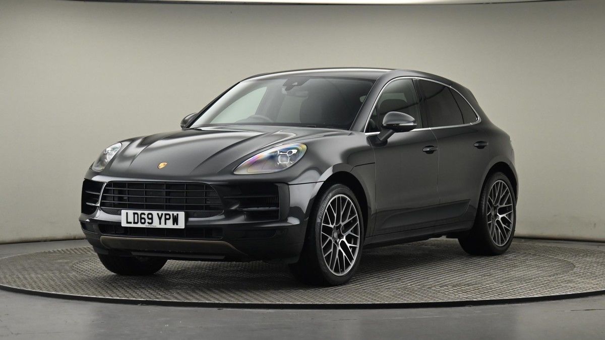 More views of Porsche Macan