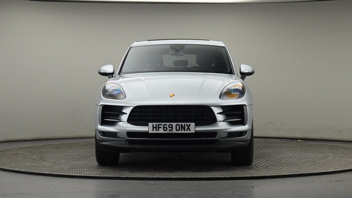 Porsche Macan Image 21