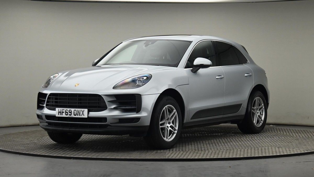 More views of Porsche Macan