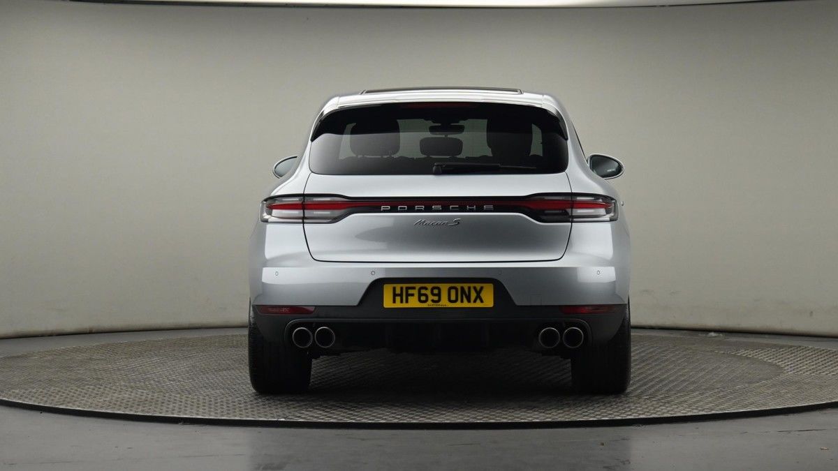 More views of Porsche Macan