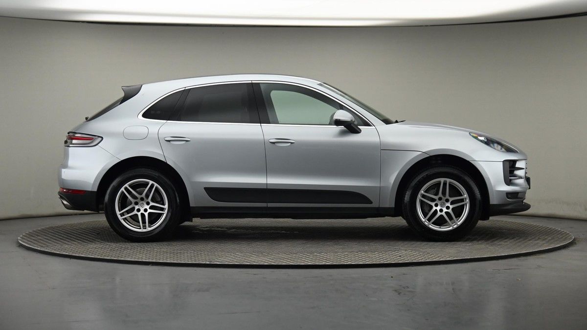 More views of Porsche Macan