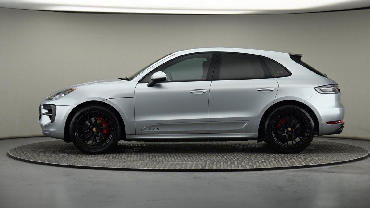 Porsche Macan Image 22