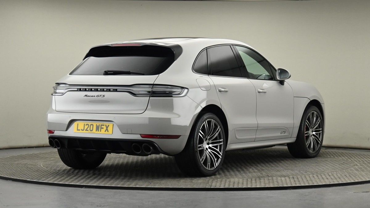 More views of Porsche Macan