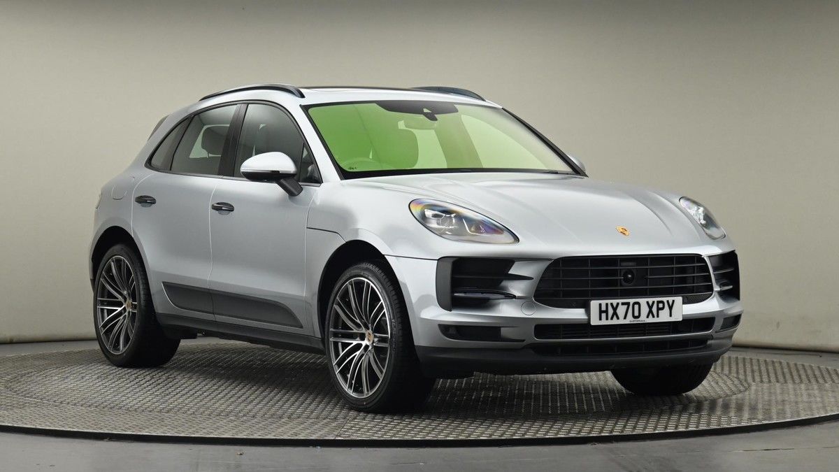 Porsche Macan Sticky Header Image