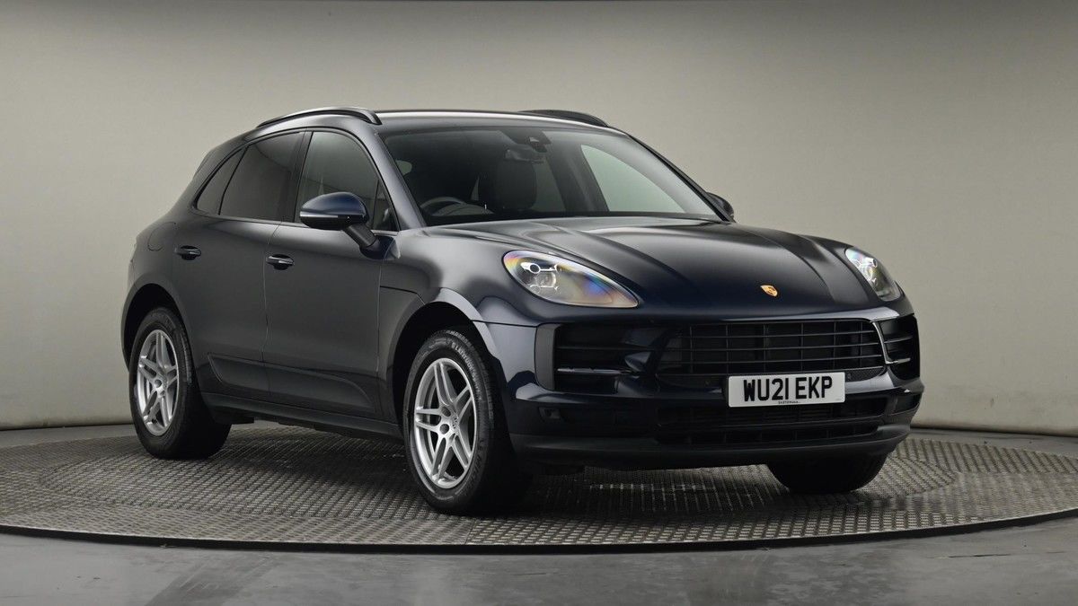 Porsche Macan Sticky Header Image