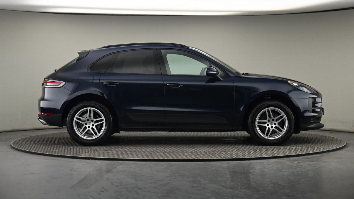 Porsche Macan Image 15