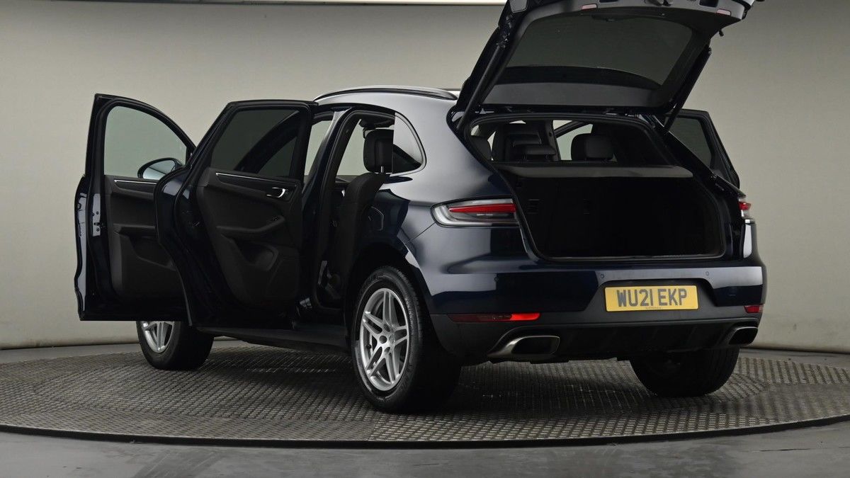 More views of Porsche Macan