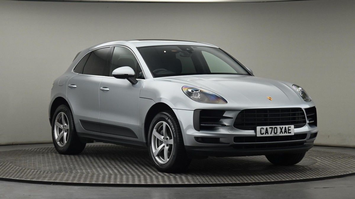 Porsche Macan Sticky Header Image