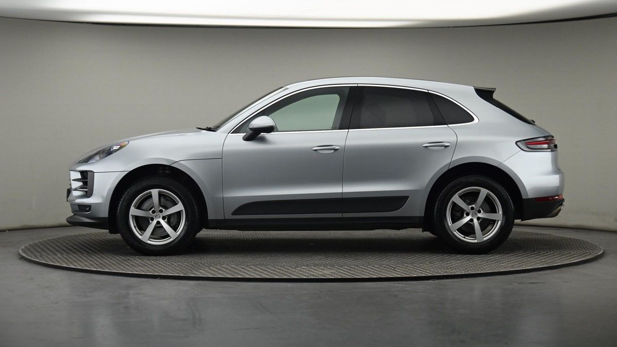 Porsche Macan Image 23