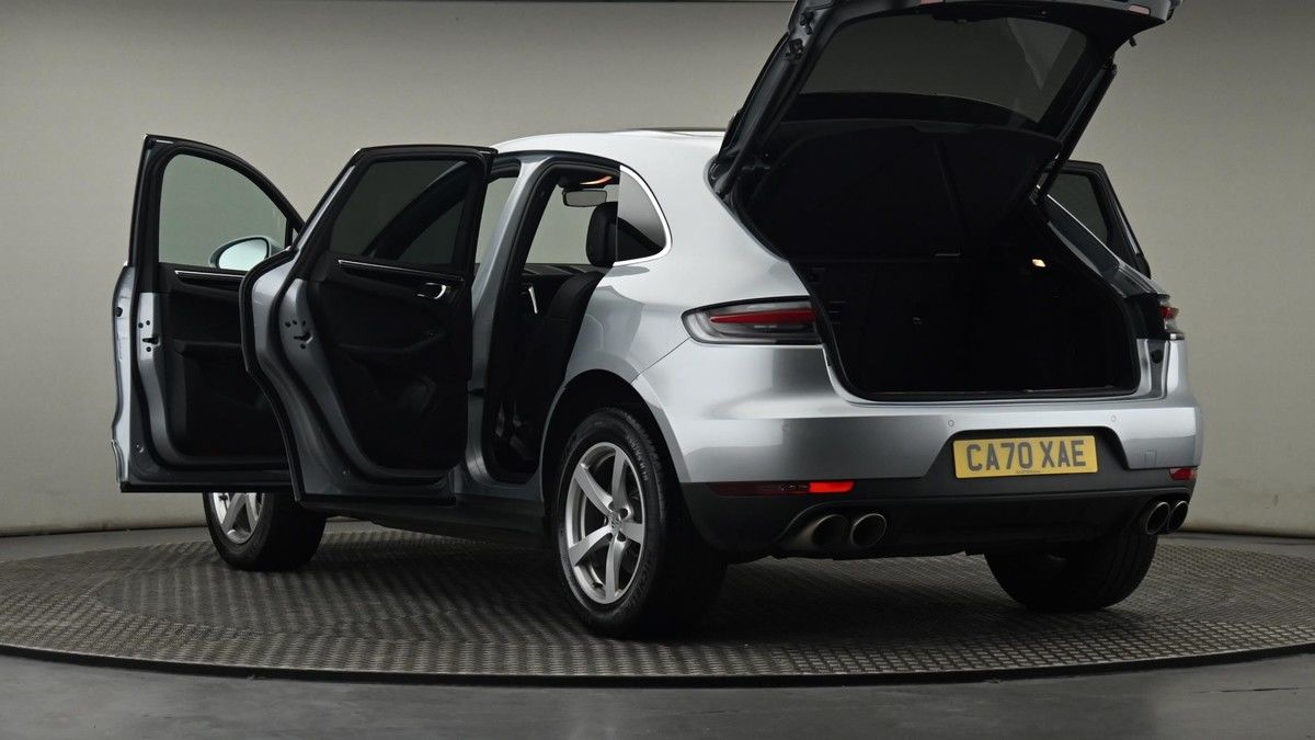 Porsche Macan Image 29