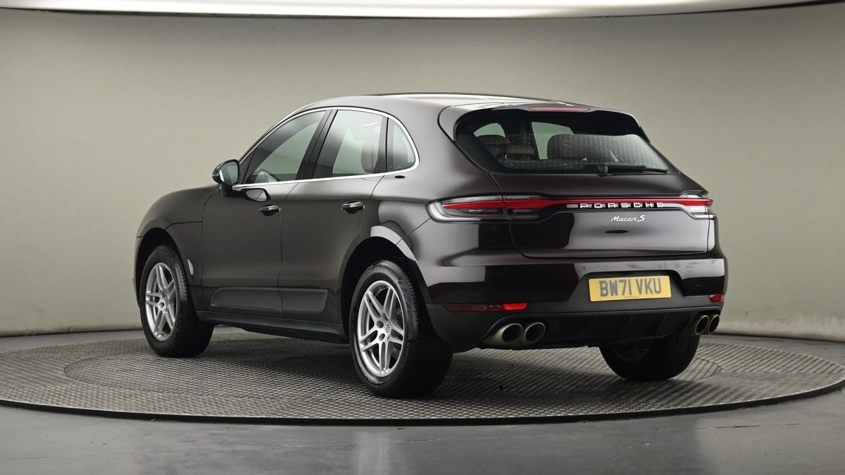 More views of Porsche Macan