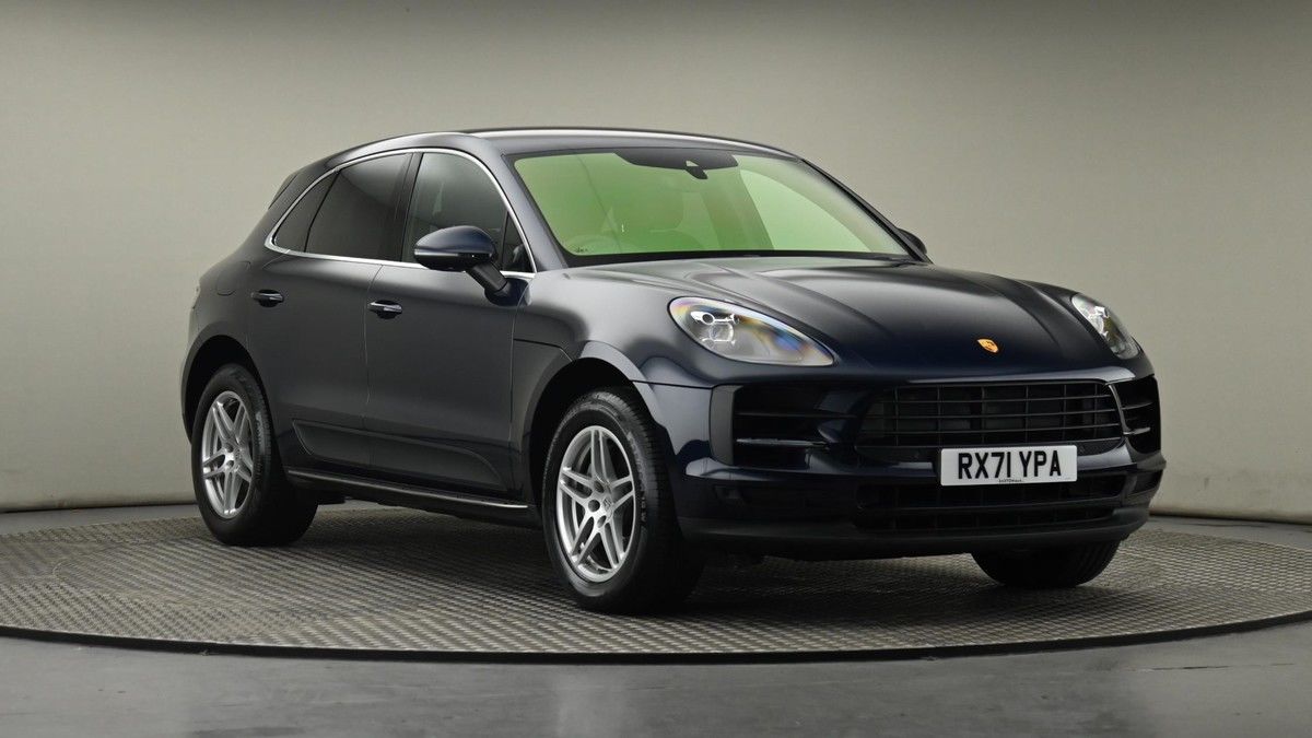 Porsche Macan Sticky Header Image