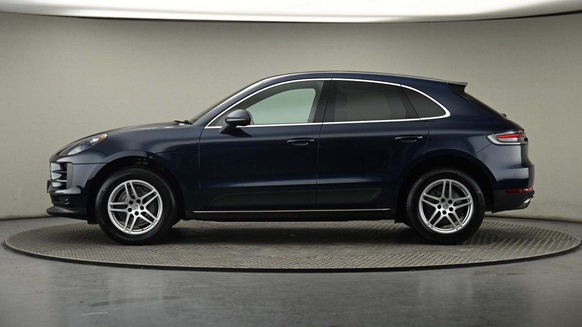 Porsche Macan Image 23