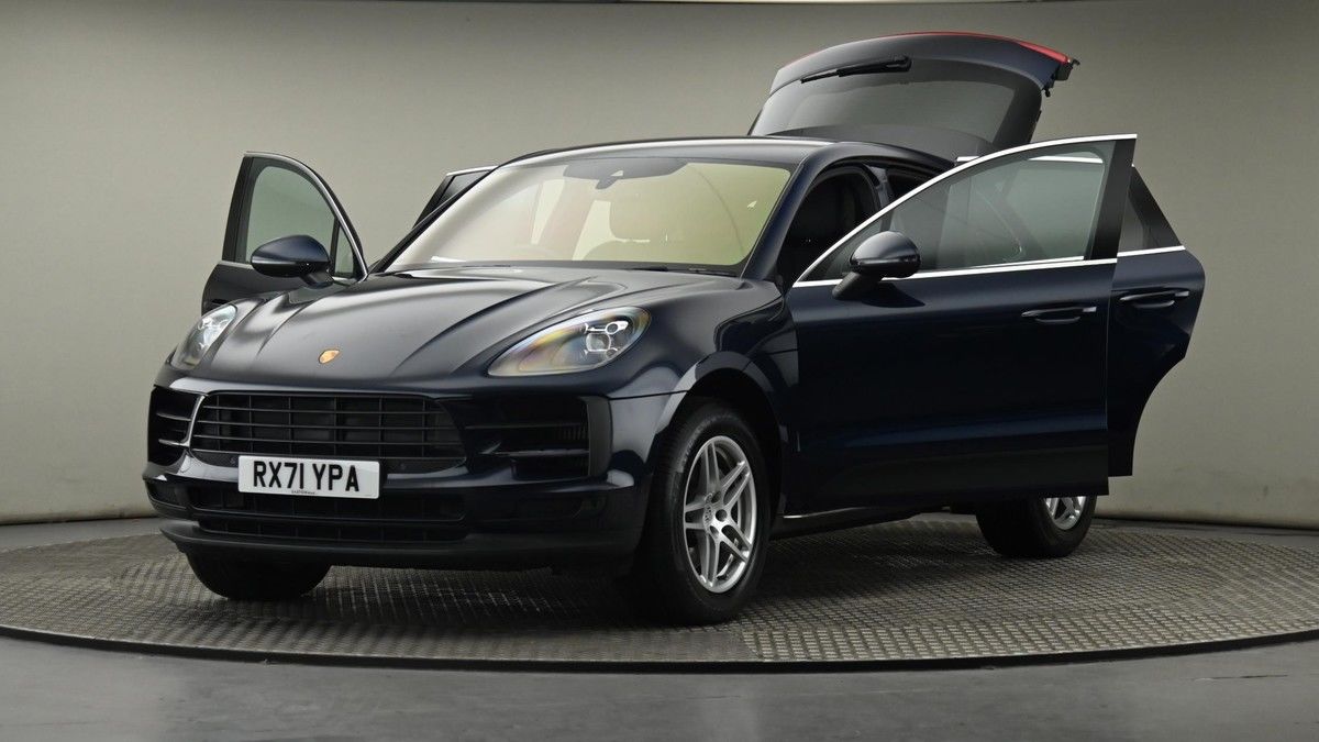 Porsche Macan Image 28