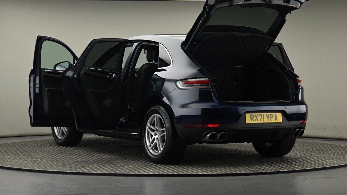 Porsche Macan Image 29