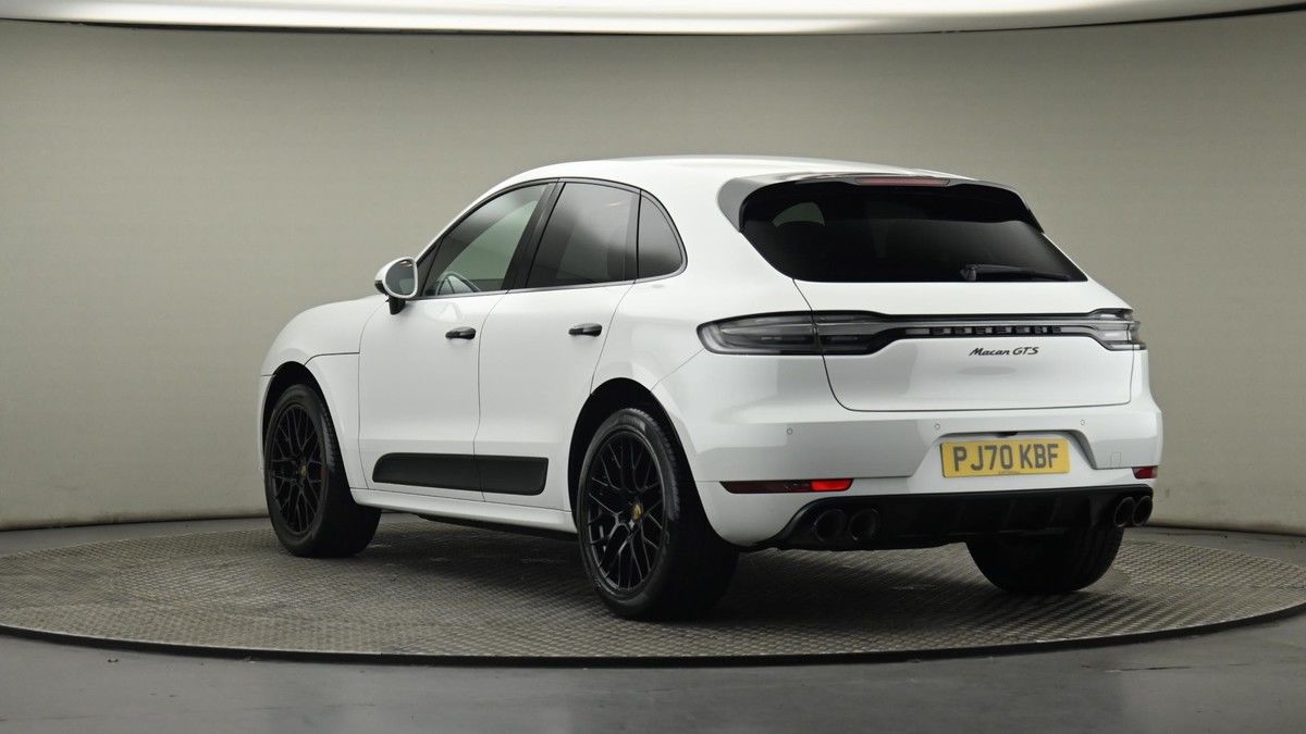 Porsche Macan Image 24