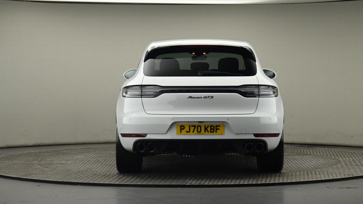 Porsche Macan Image 25