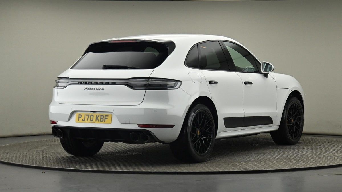 Porsche Macan Image 26