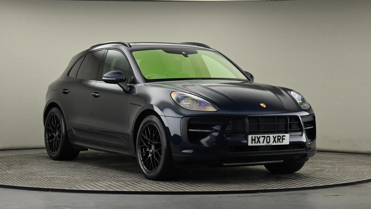 Porsche Macan Sticky Header Image