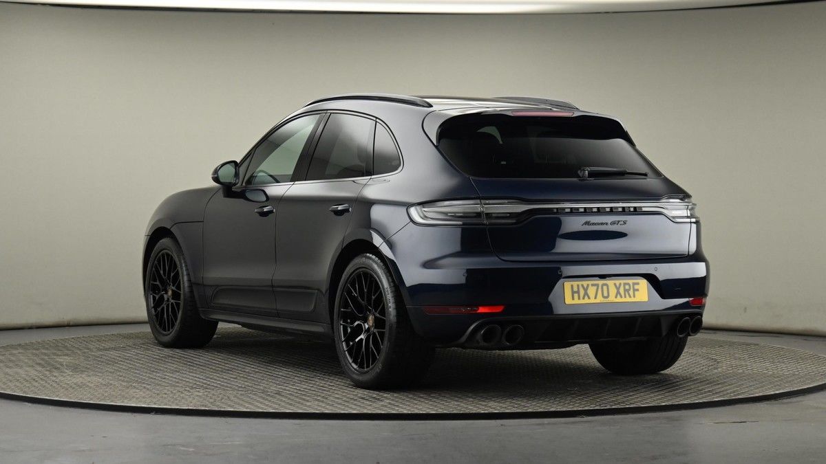 More views of Porsche Macan