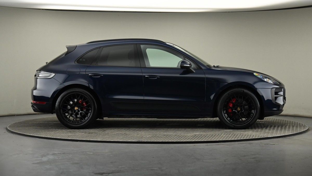 More views of Porsche Macan