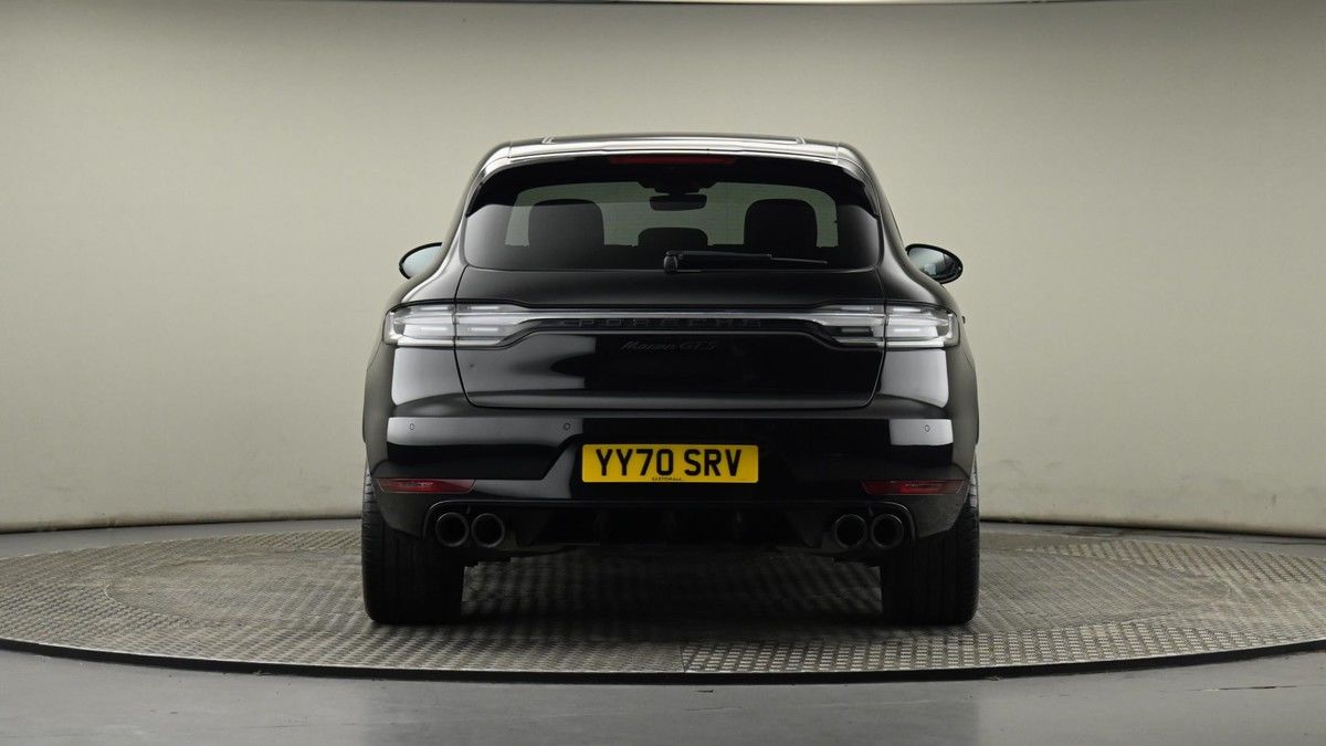 Porsche Macan Image 25