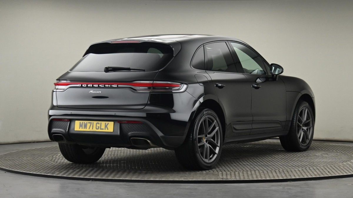 More views of Porsche Macan