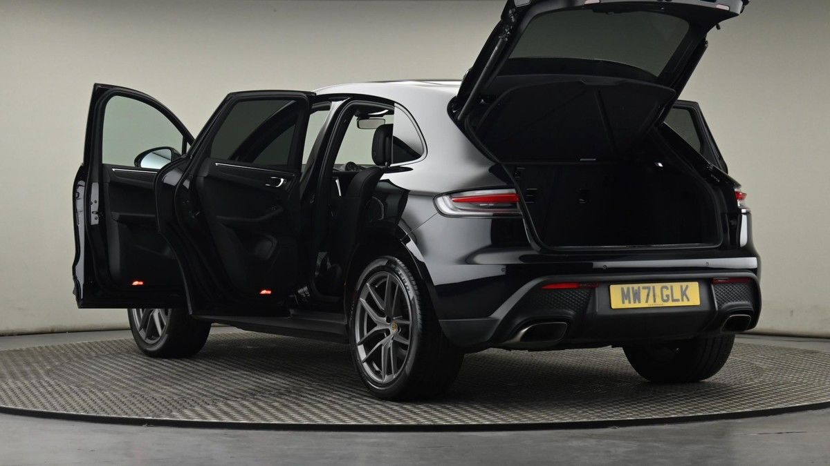 More views of Porsche Macan