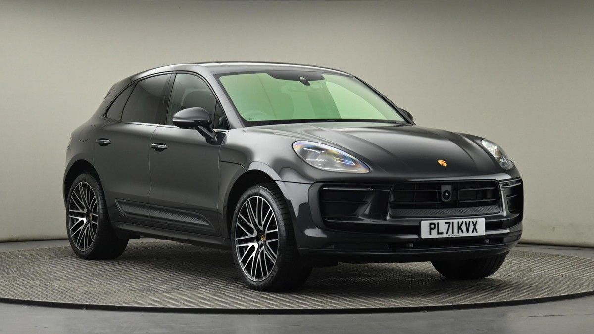 Porsche Macan Sticky Header Image