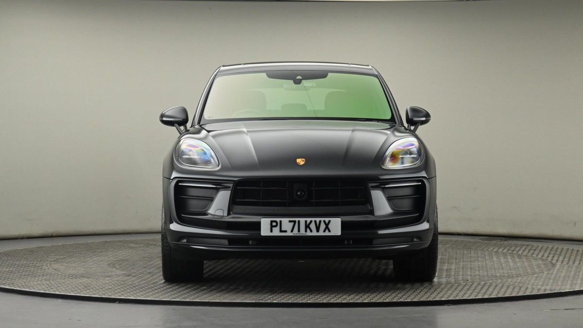 Porsche Macan Image 21