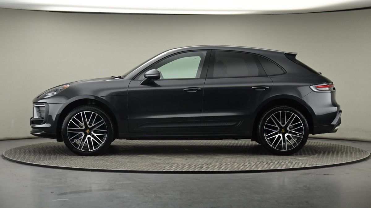 Porsche Macan Image 23